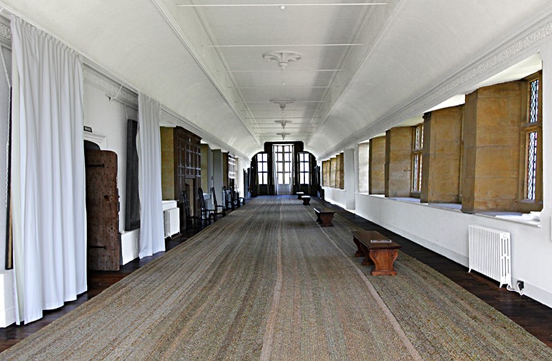 16 Long Gallery